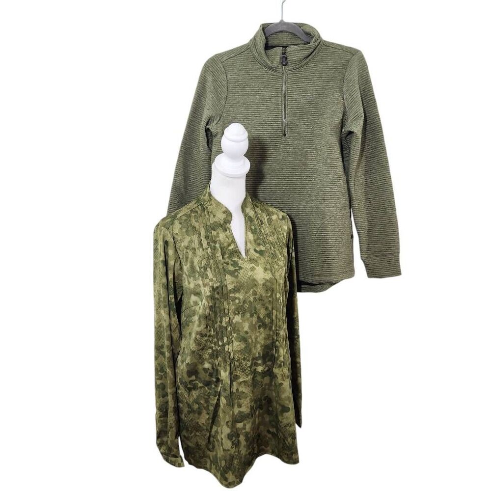 Joan Rivers Two Green Tops Size XXS Snakeskin Print Top and Green Pullover